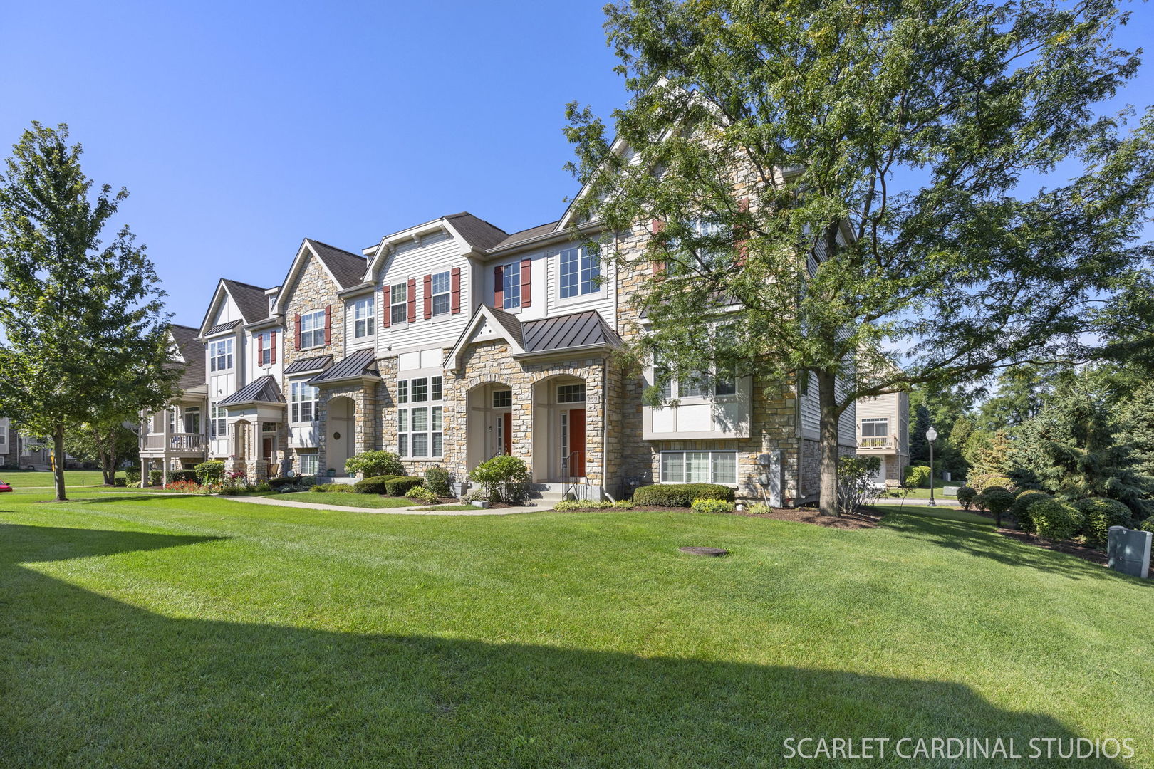259 Bennett Drive Carol Stream IL 60188