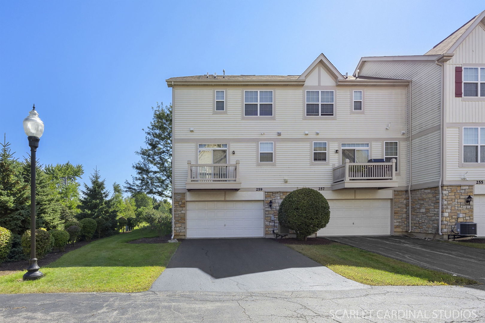 259 Bennett Drive Carol Stream IL 60188
