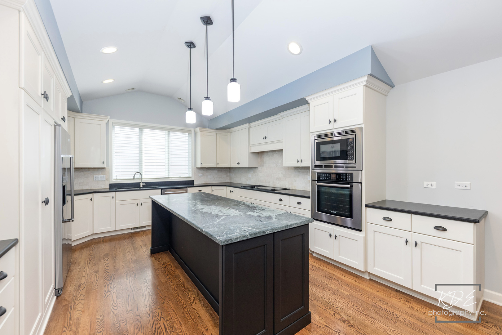 1126 Kings Point Court Naperville IL 60563