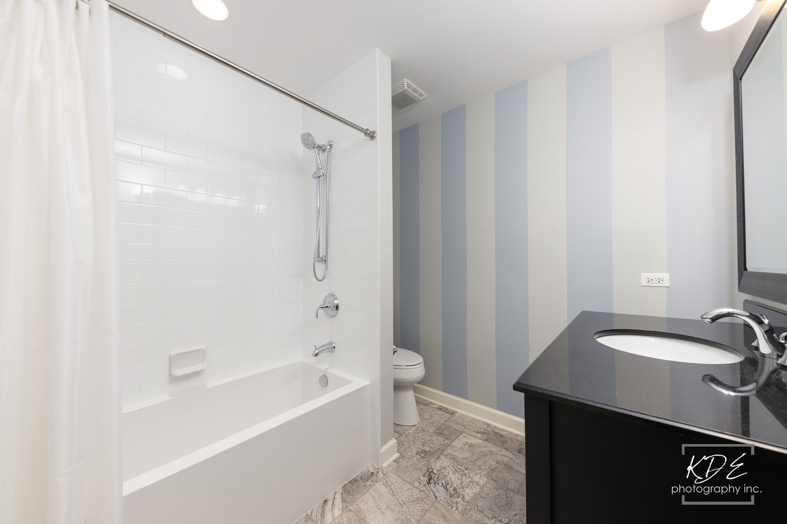 1126 Kings Point Court Naperville IL 60563