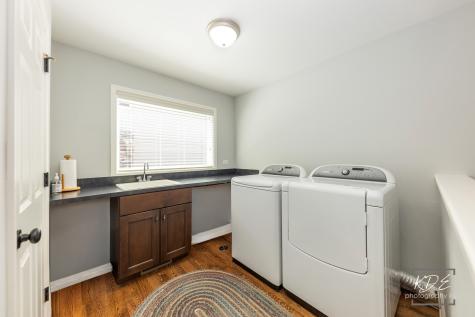 1126 Kings Point Court Naperville IL 60563