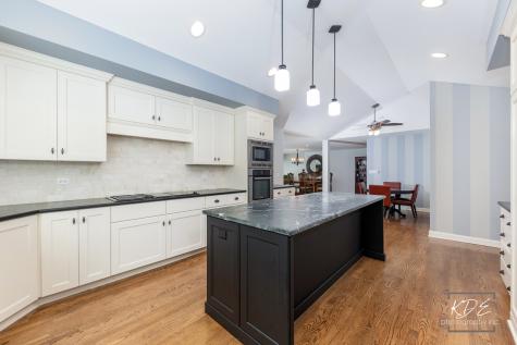 1126 Kings Point Court Naperville IL 60563