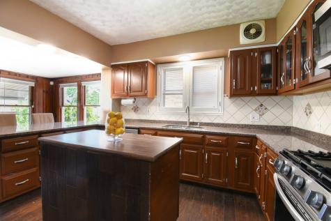 1437 Maple Avenue Berwyn IL 60402