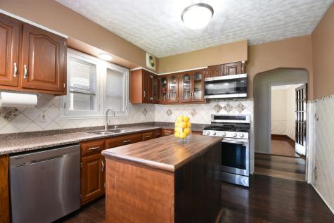 1437 Maple Avenue Berwyn IL 60402