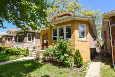1437 Maple Avenue Berwyn IL 60402
