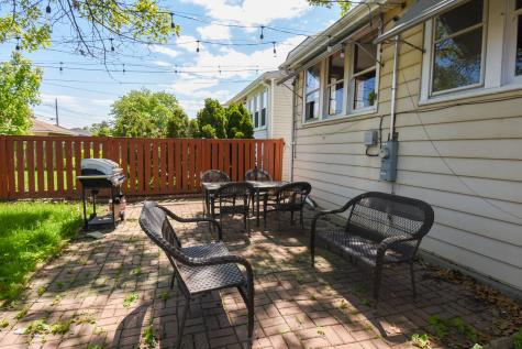 1437 Maple Avenue Berwyn IL 60402