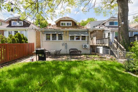1437 Maple Avenue Berwyn IL 60402