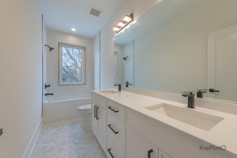 4015 North Albany Avenue Chicago IL 60618
