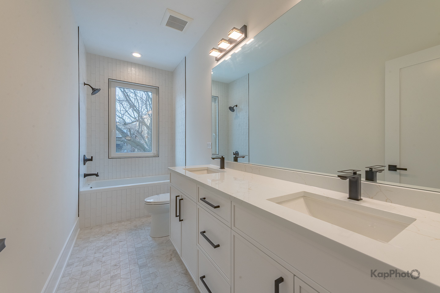 4015 North Albany Avenue Chicago IL 60618