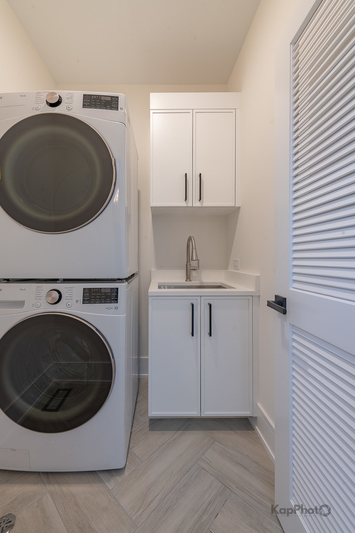 4015 North Albany Avenue Chicago IL 60618