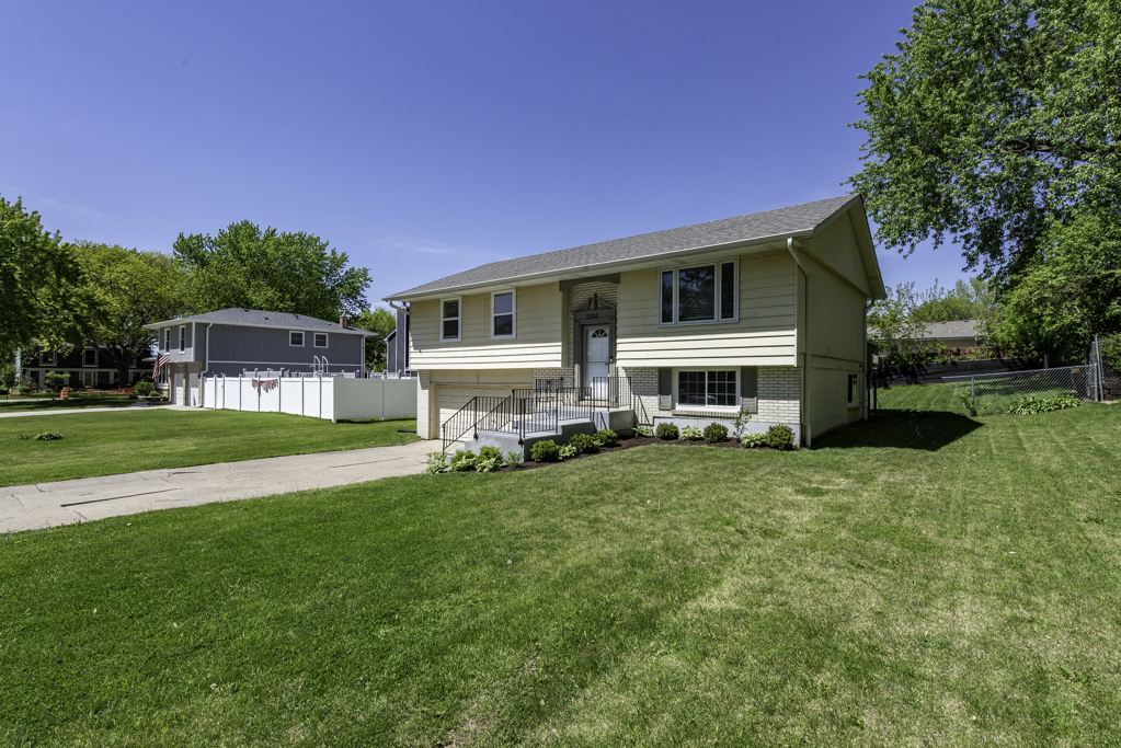 2308 Carriage Lane Lindenhurst IL 60046