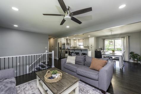 2308 Carriage Lane Lindenhurst IL 60046
