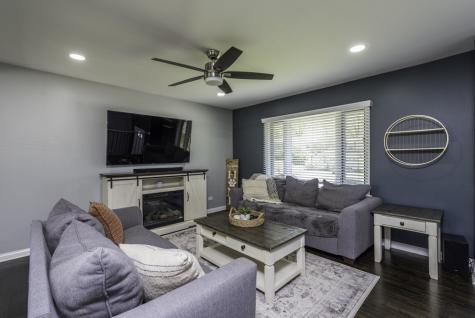 2308 Carriage Lane Lindenhurst IL 60046