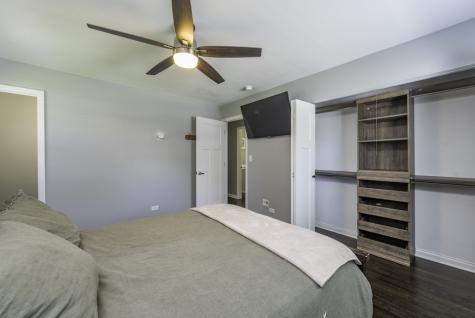 2308 Carriage Lane Lindenhurst IL 60046