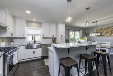 2308 Carriage Lane Lindenhurst IL 60046