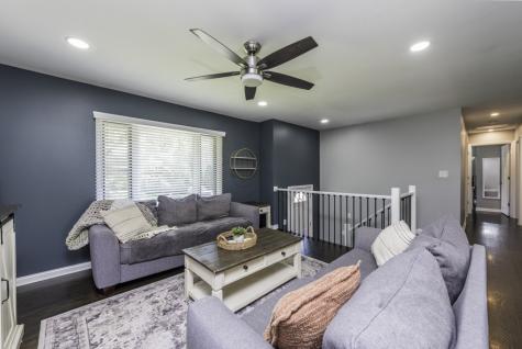 2308 Carriage Lane Lindenhurst IL 60046