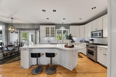 4N918 West Woods Drive St. Charles IL 60175