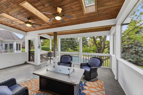 4N918 West Woods Drive St. Charles IL 60175