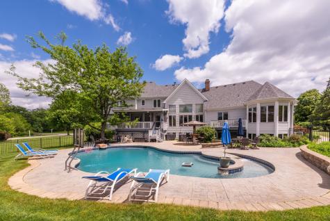 4N918 West Woods Drive St. Charles IL 60175