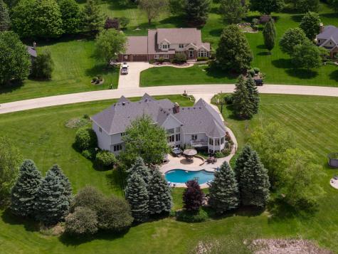 4N918 West Woods Drive St. Charles IL 60175