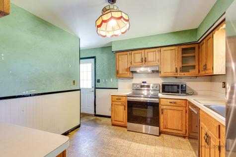 217 Dalton Avenue Mundelein IL 60060