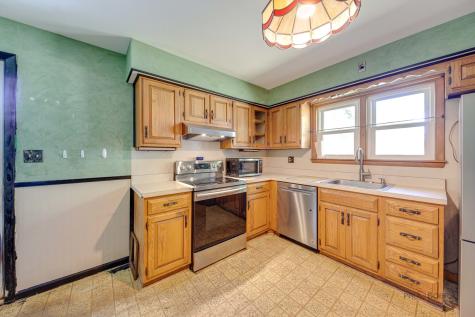 217 Dalton Avenue Mundelein IL 60060
