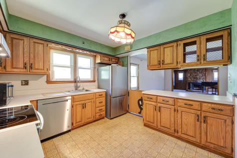 217 Dalton Avenue Mundelein IL 60060