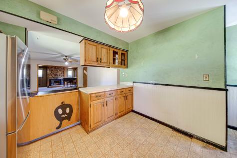 217 Dalton Avenue Mundelein IL 60060
