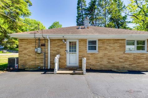 217 Dalton Avenue Mundelein IL 60060