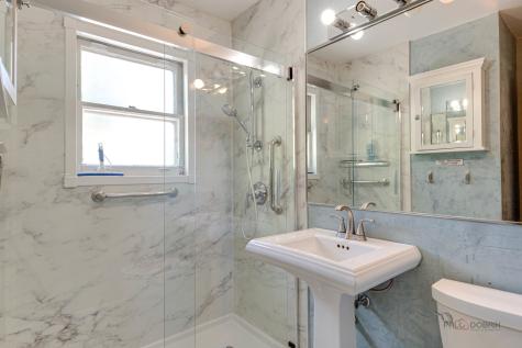 217 Dalton Avenue Mundelein IL 60060