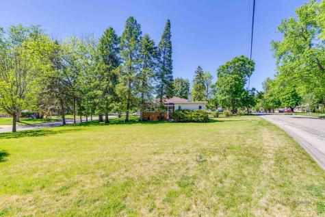 217 Dalton Avenue Mundelein IL 60060