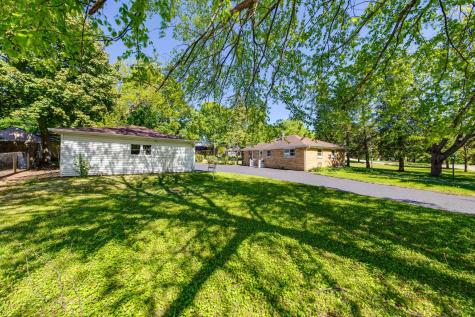 217 Dalton Avenue Mundelein IL 60060