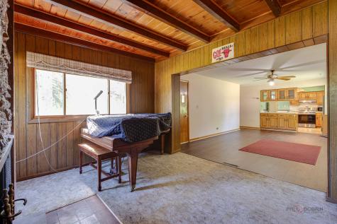 217 Dalton Avenue Mundelein IL 60060