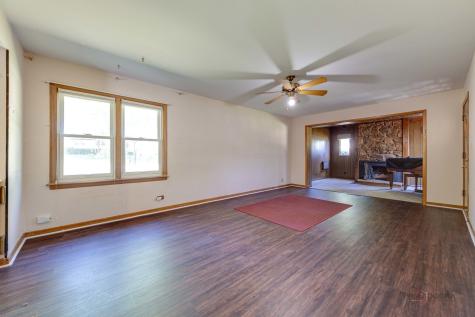 217 Dalton Avenue Mundelein IL 60060