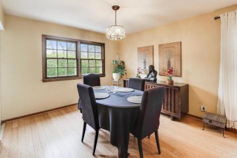 2412 Happy Hollow Road Glenview IL 60026