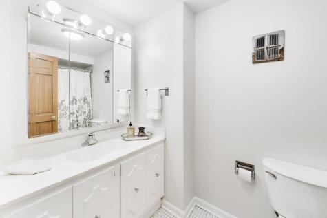 2412 Happy Hollow Road Glenview IL 60026