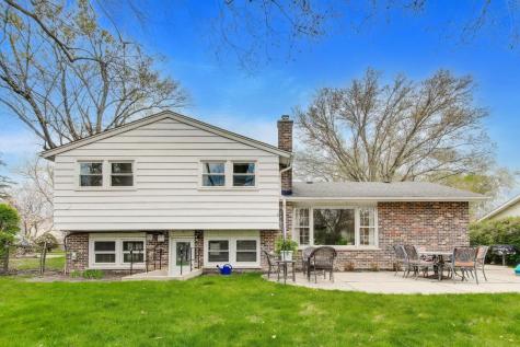 2412 Happy Hollow Road Glenview IL 60026