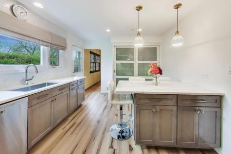 2412 Happy Hollow Road Glenview IL 60026