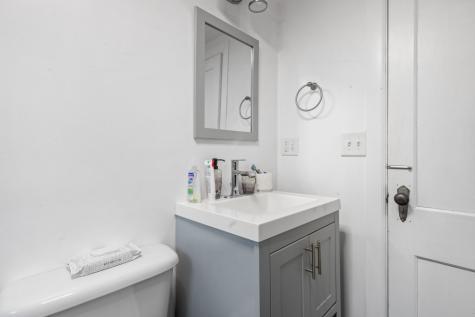 10408 South Avenue J Chicago IL 60617