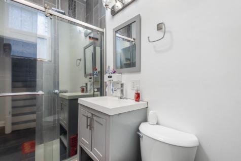 10408 South Avenue J Chicago IL 60617
