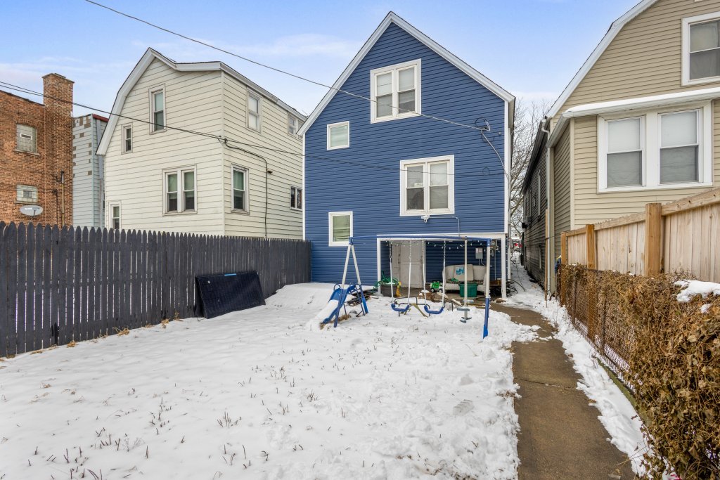 10408 South Avenue J Chicago IL 60617