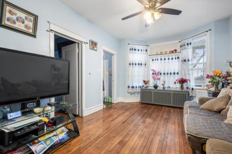 10408 South Avenue J Chicago IL 60617
