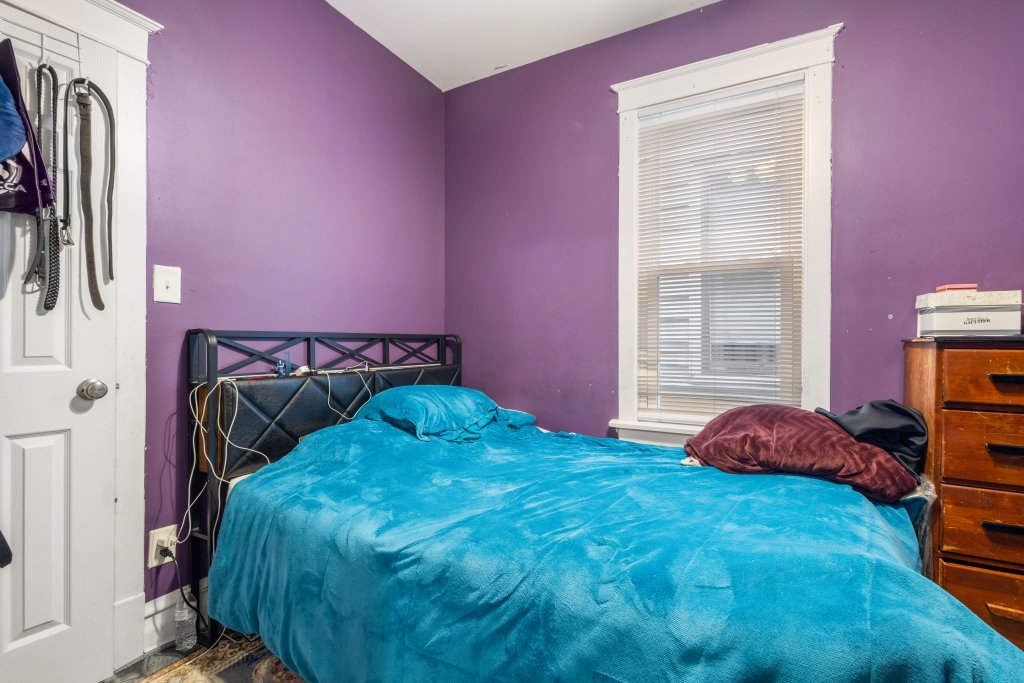 10408 South Avenue J Chicago IL 60617