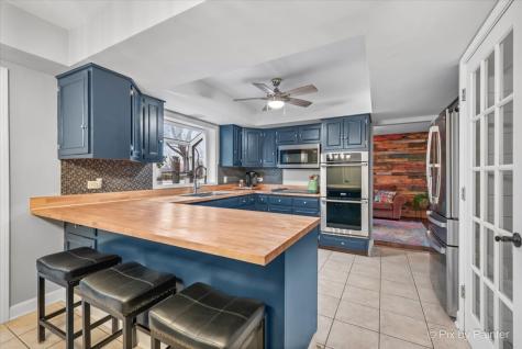 304 Patricia Lane Bartlett IL 60103