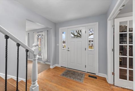 304 Patricia Lane Bartlett IL 60103