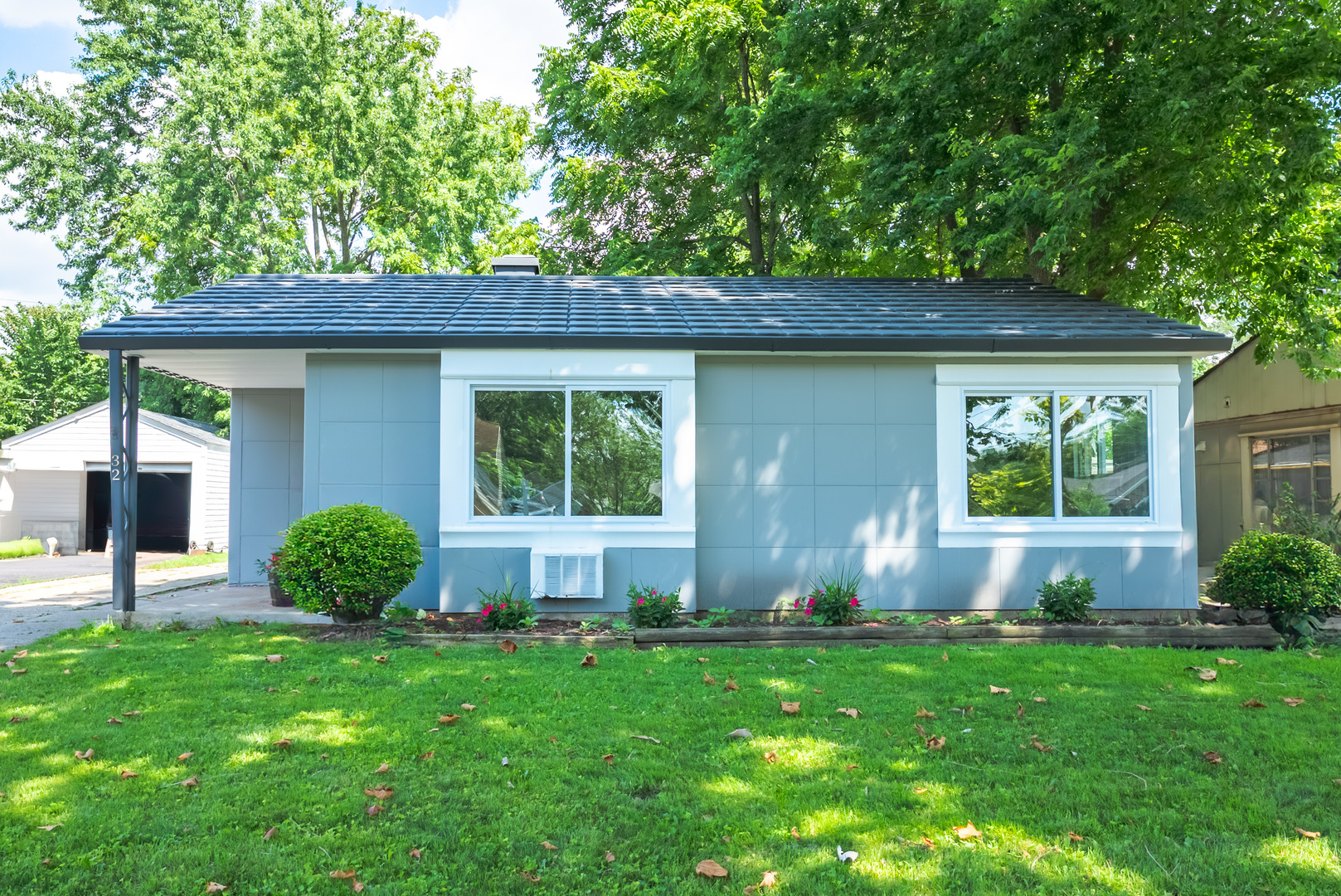 32 South Rosedale Avenue Aurora IL 60506