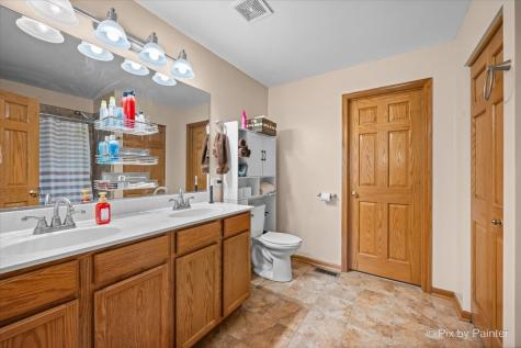 821 Glen Cove Lane Pingree Grove IL 60140