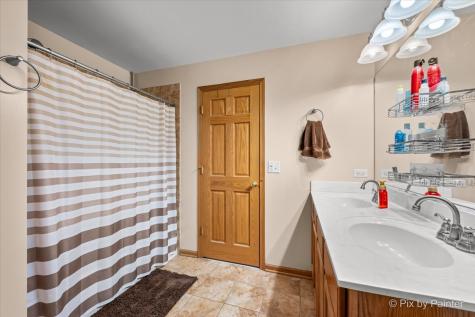821 Glen Cove Lane Pingree Grove IL 60140