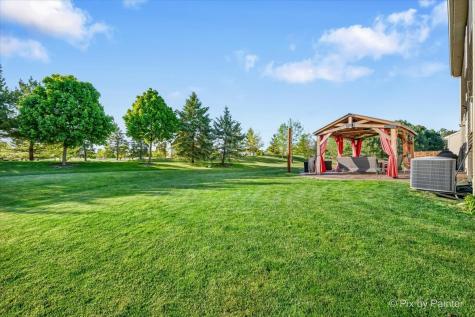 821 Glen Cove Lane Pingree Grove IL 60140