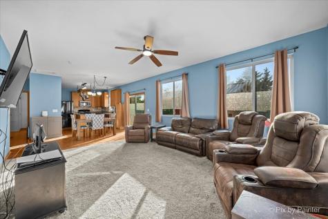 821 Glen Cove Lane Pingree Grove IL 60140